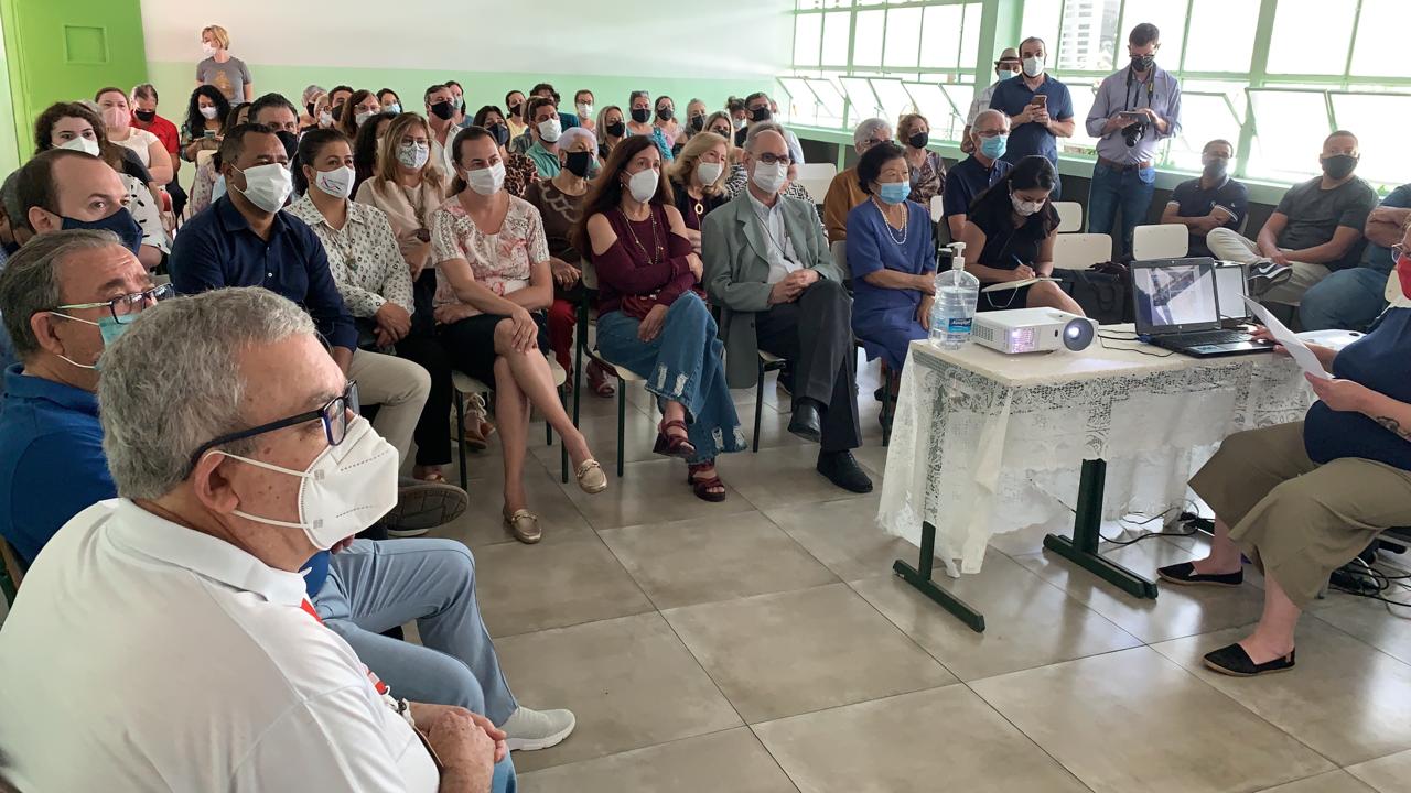 Câmara acompanha despedida de professor Gentil da Escola Dom José