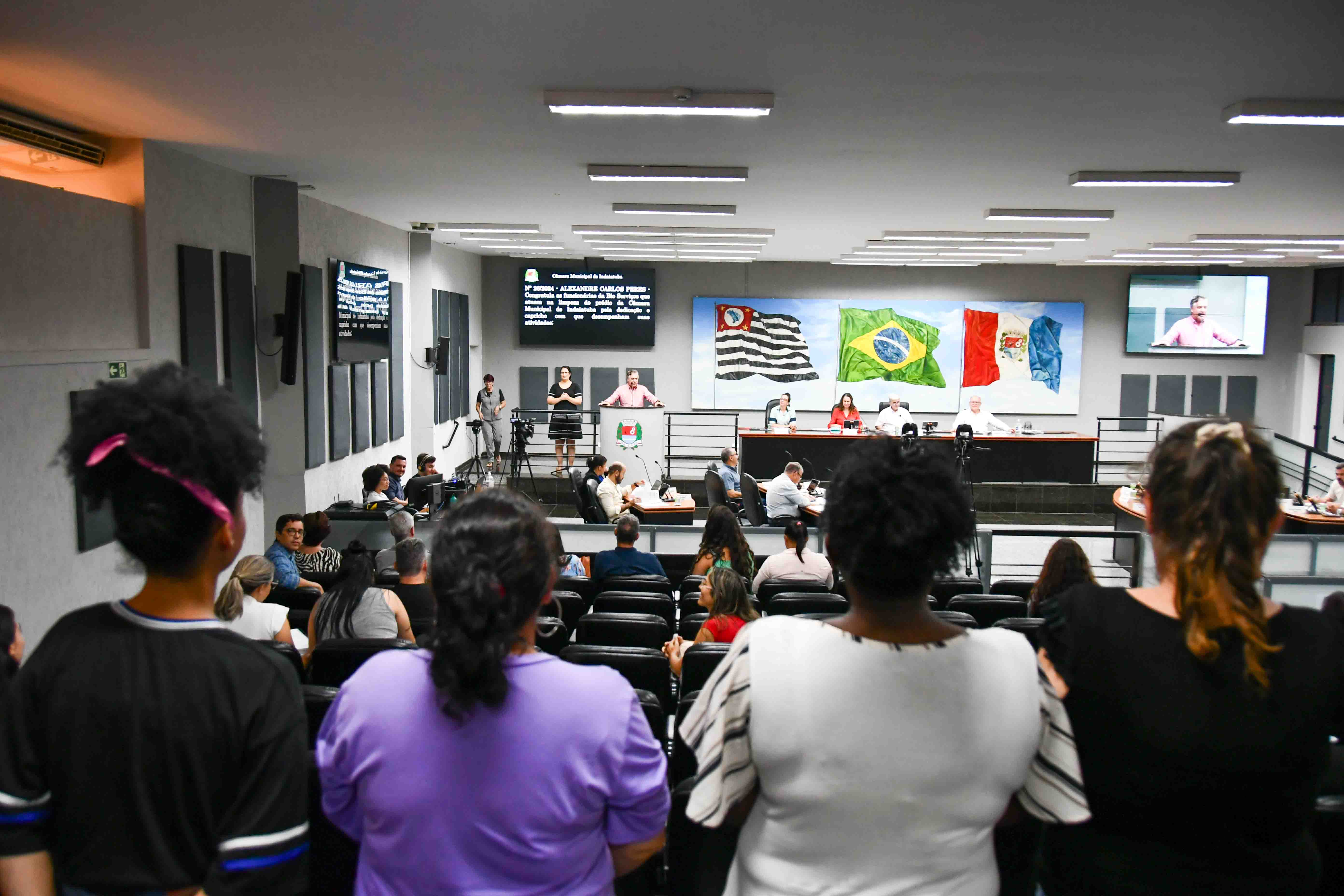 Câmara debate projetos que beneficiam as mulheres