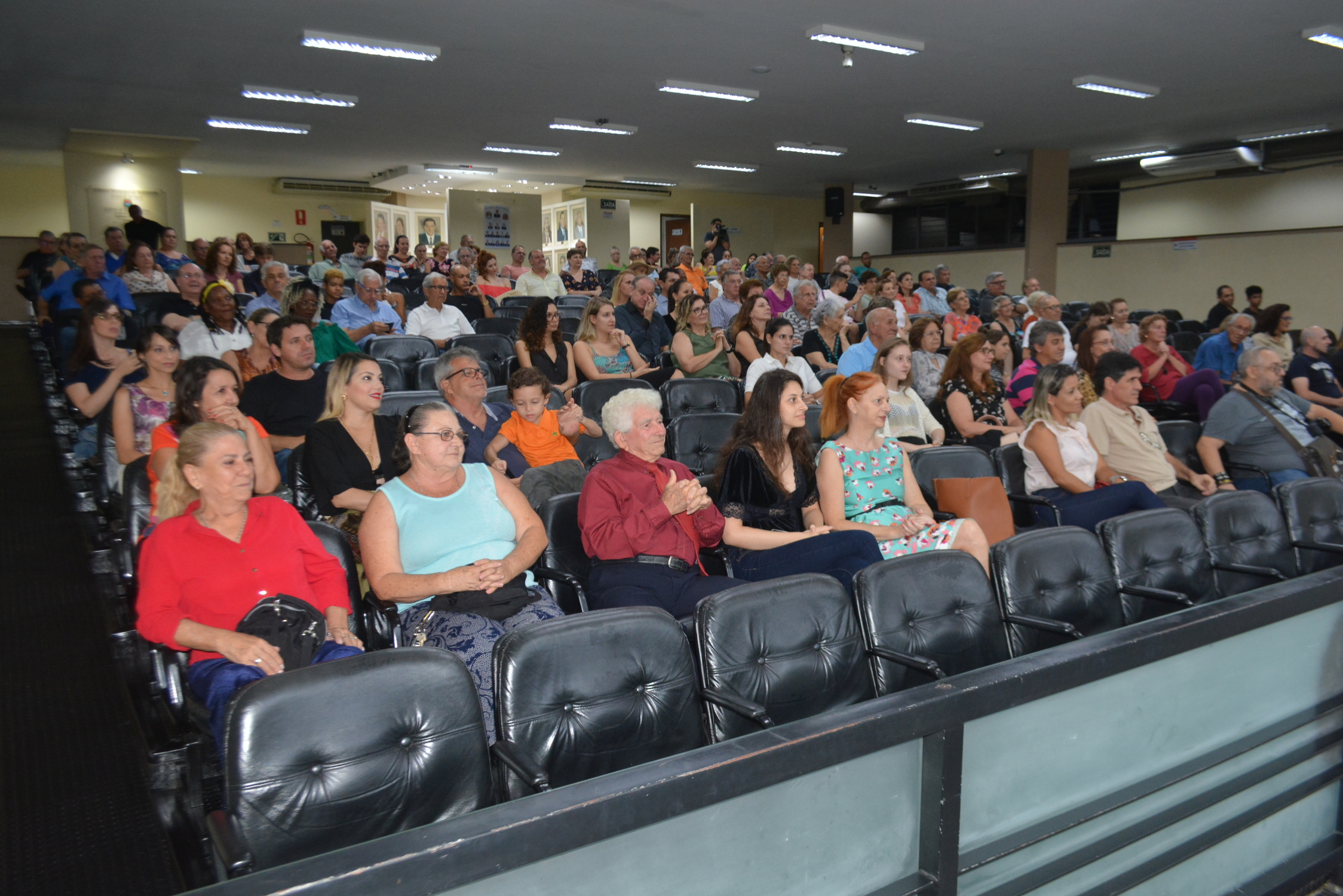 Moradores do Jd. Pau Preto são homenageados na Câmara
