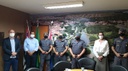 PMs que salvaram bebê engasgado recebem moção de louvor da Câmara PMs que salvaram bebê engasgado recebem moção de louvor da Câmara