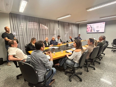 Legisladores e representantes da Secretaria de Saúde pedem maior celeridade nos processos que envolvem a diretoria regional