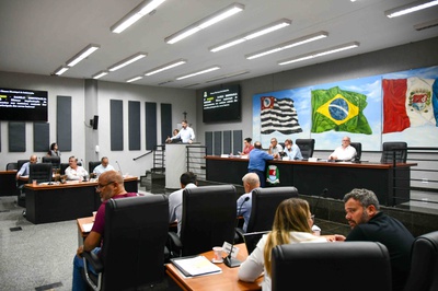 Derefim recebeu a atenção do presidente da Câmara e do vereador Leandro Pinto