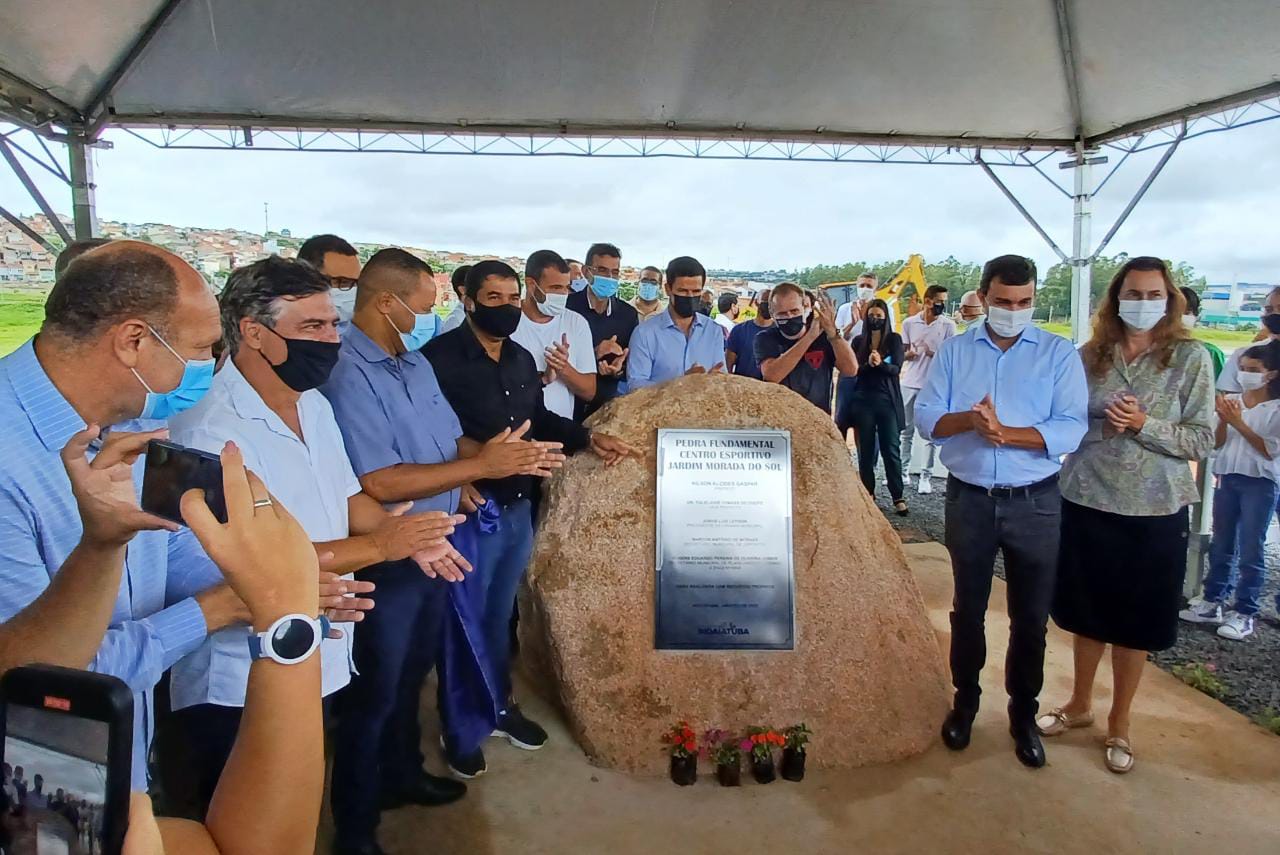 Vereadores participam do lançamento da Pedra Fundamental de Centro Esportivo